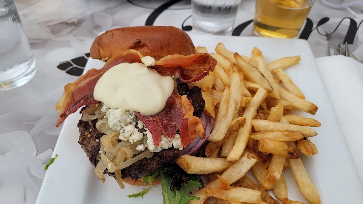 Carmen’s Bistro & Bar